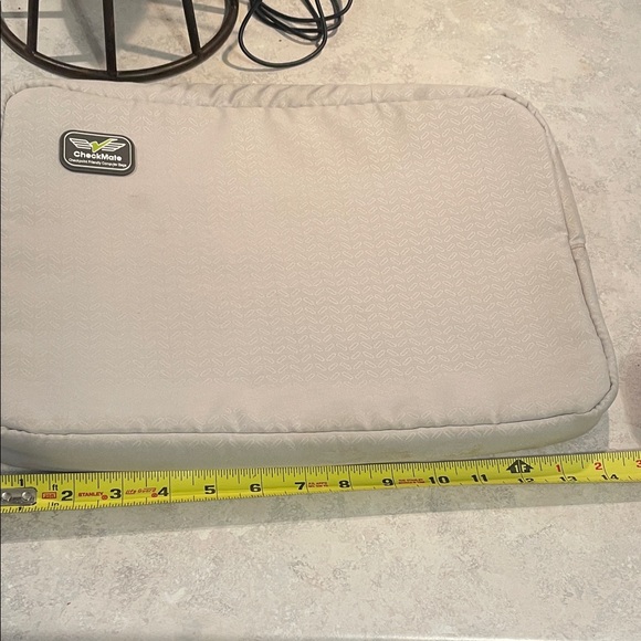 CheckMate Checkpoint Friendly Computer Case - Picture 6 of 7